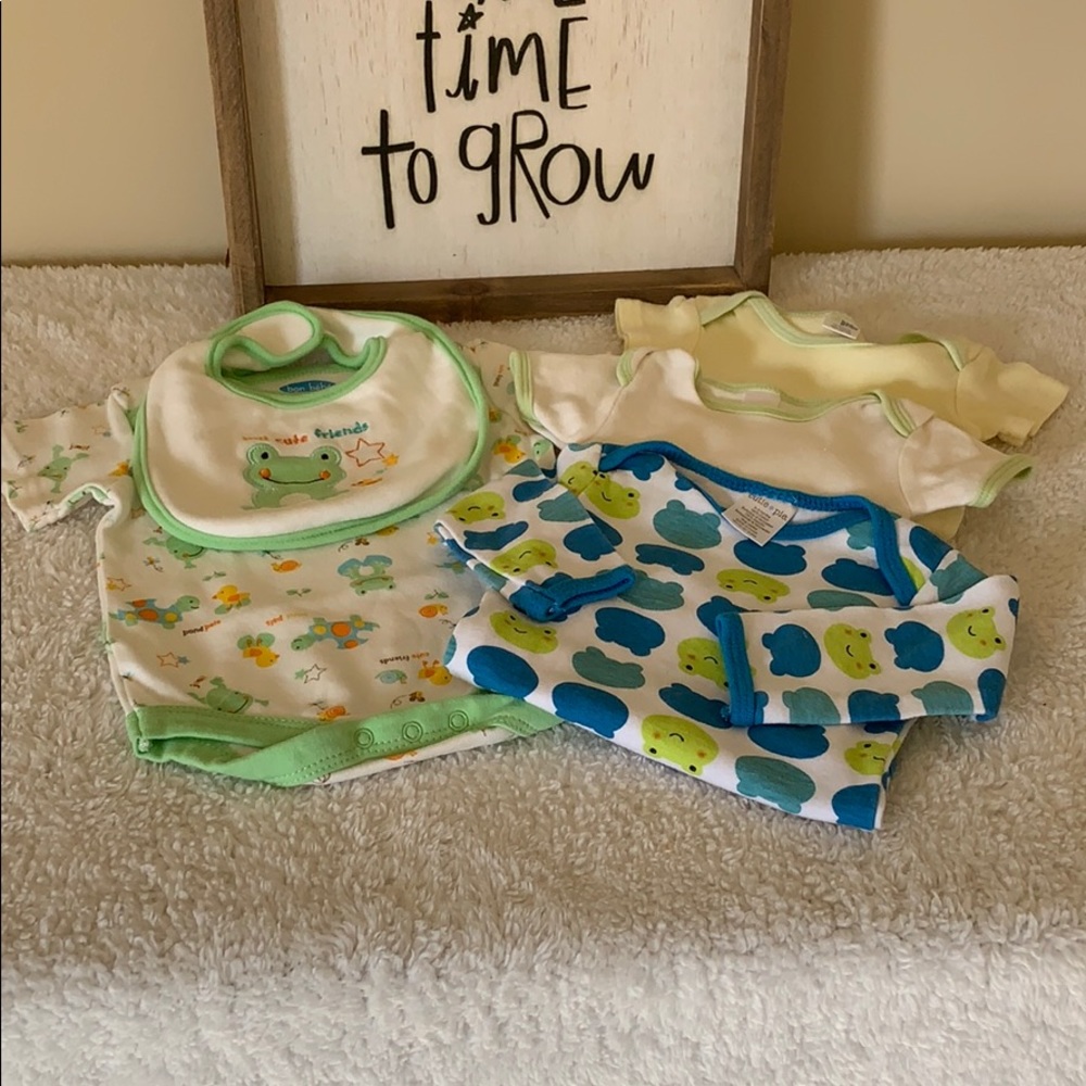 🐸 Bon Bebe Baby Boys One Piece Bodysuit Matching Bib Bundle